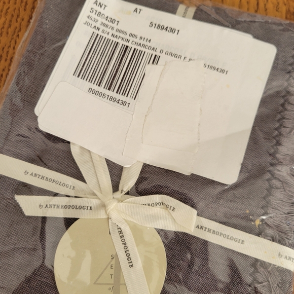Anthropologie Jolan set of 4 Napkins - charcoal - Picture 10 of 11